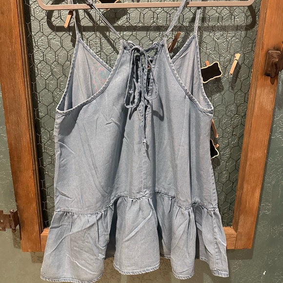 HT1  Hem & Thread Racerback Lace Up Top - Picture 3 of 5